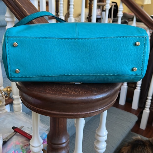 Coach EUC Aqua/ Teal plenty of pockets disc. style almost new condition - Picture 8 of 13